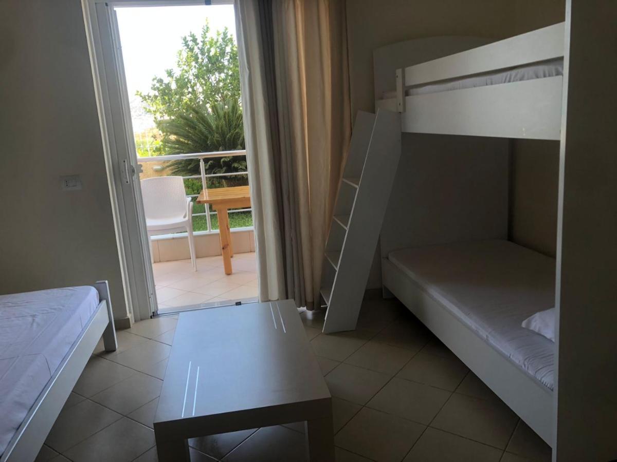 Sunset Apartments Berdenesh Саранде Екстериор снимка