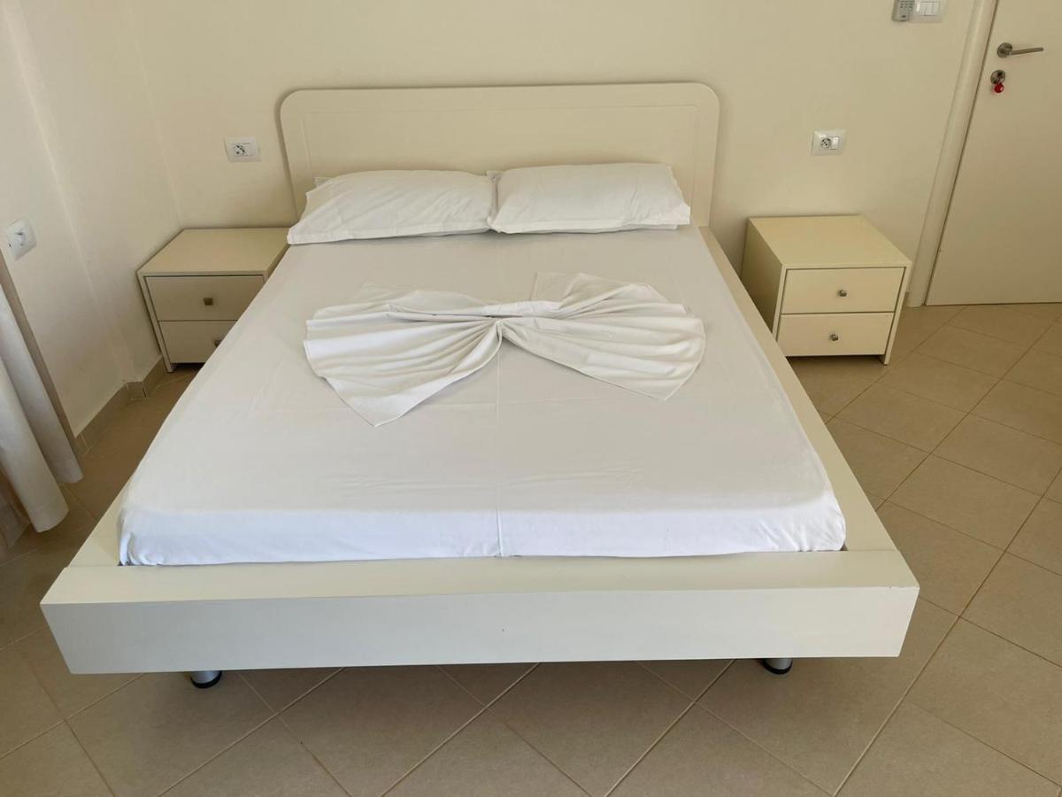 Sunset Apartments Berdenesh Саранде Екстериор снимка