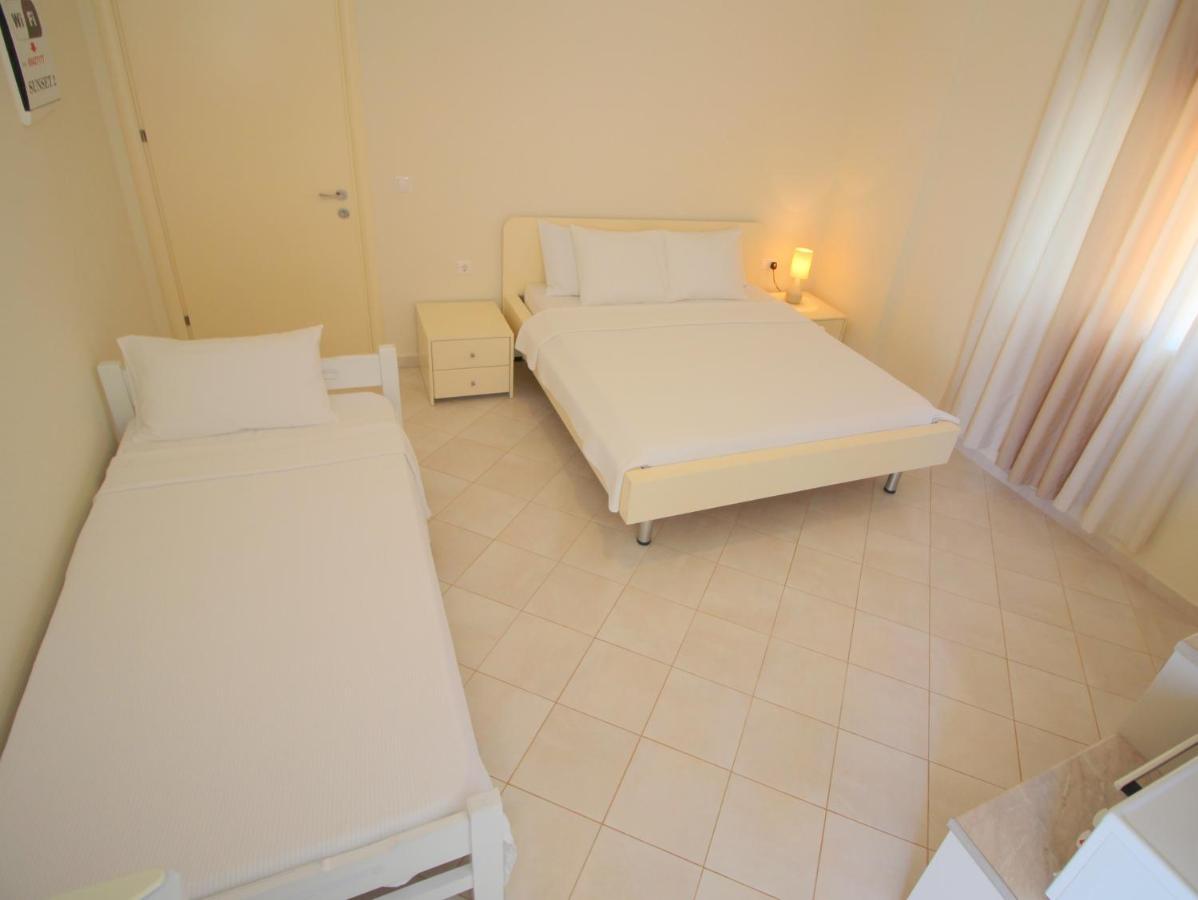 Sunset Apartments Berdenesh Саранде Екстериор снимка