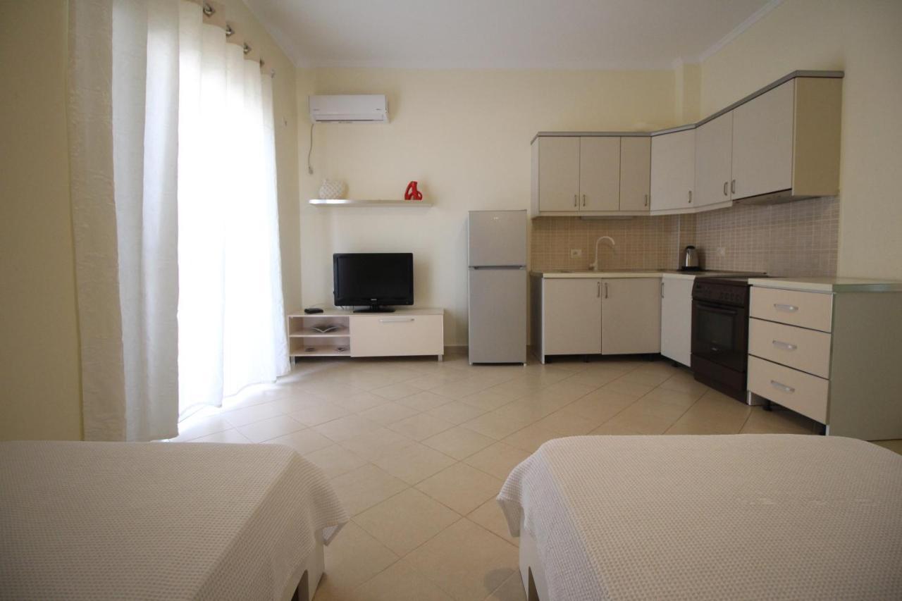 Sunset Apartments Berdenesh Саранде Екстериор снимка